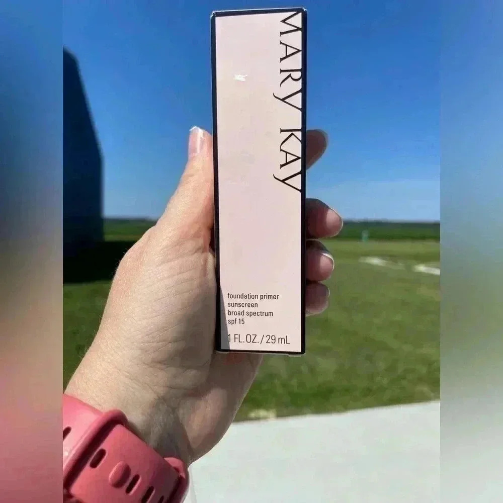 Mary‎ Kay Foundation Primer NEW UPF Sunscreen 054105